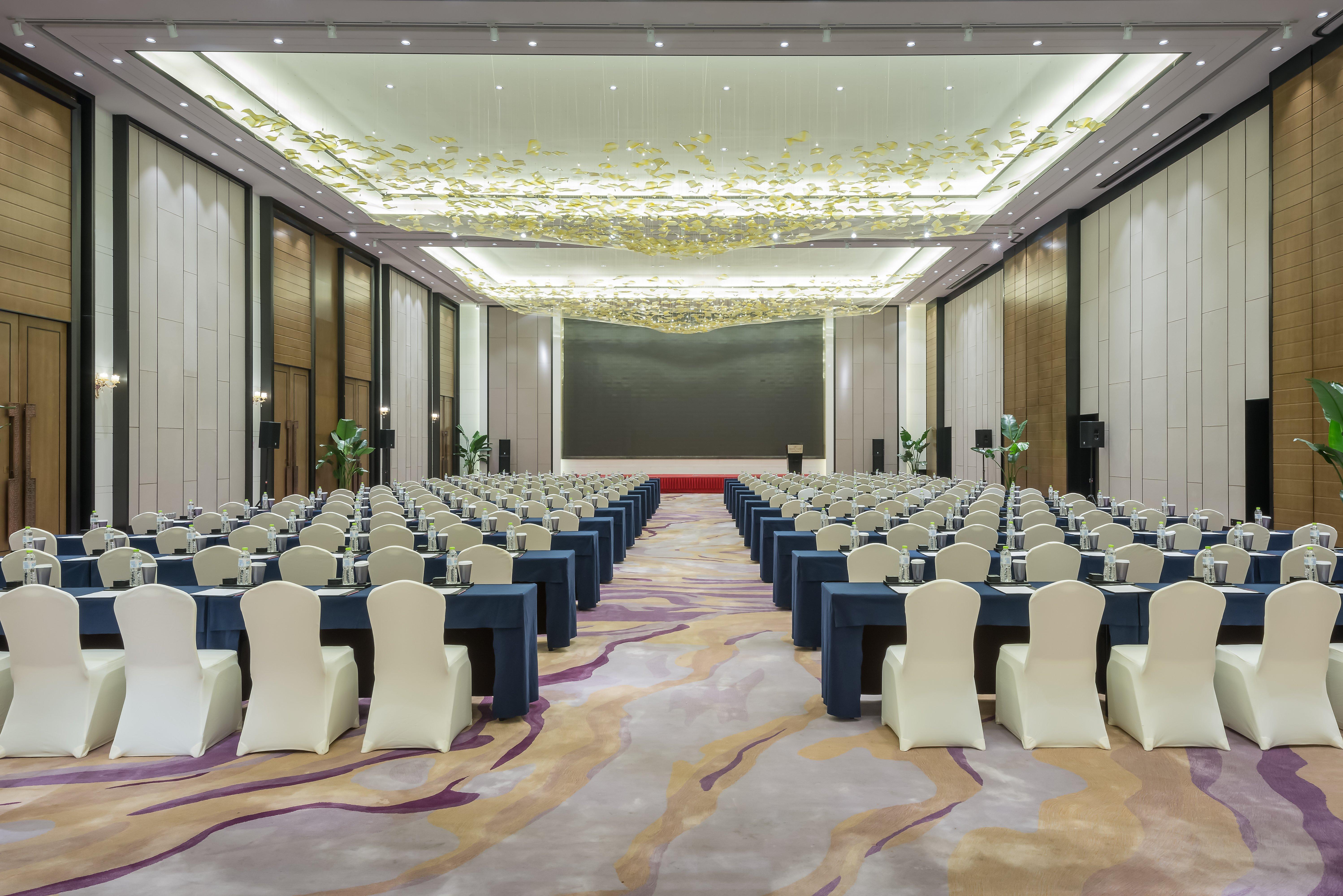 מלון Crowne Plaza Yibin By Ihg מראה חיצוני תמונה