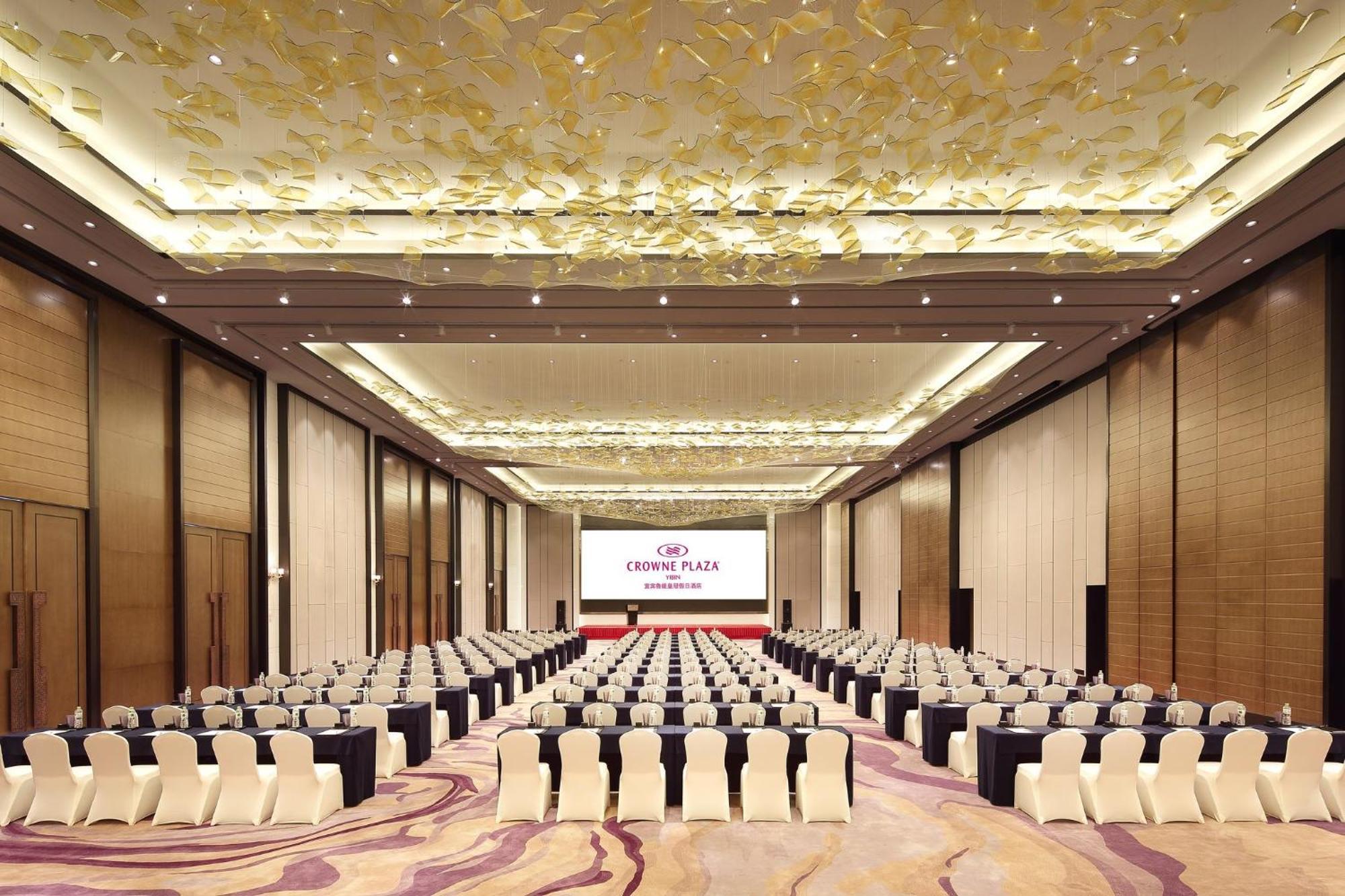 מלון Crowne Plaza Yibin By Ihg מראה חיצוני תמונה